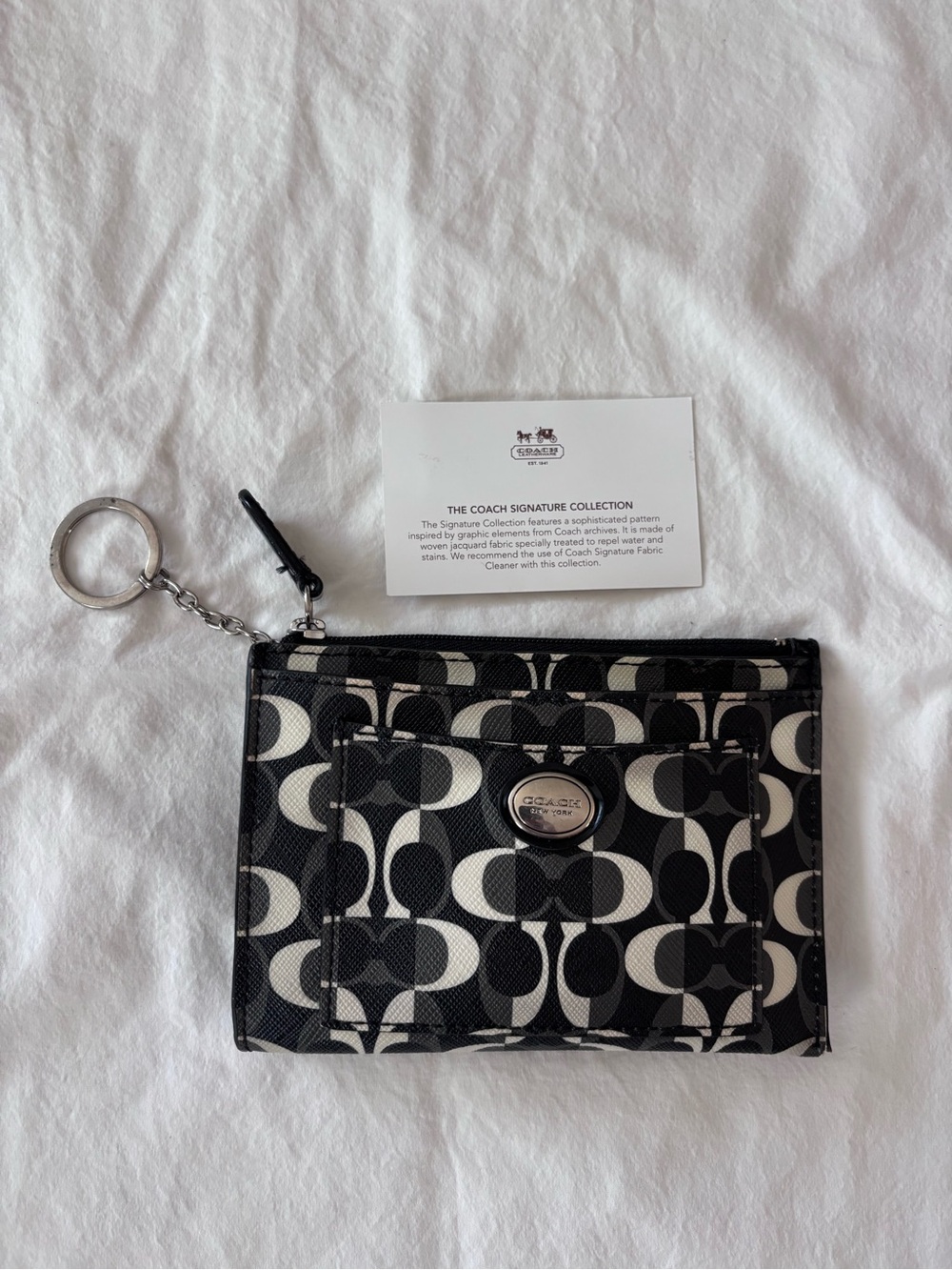 Coach Peyton Skinny Black & White Signature Zip Card Case with Keyring